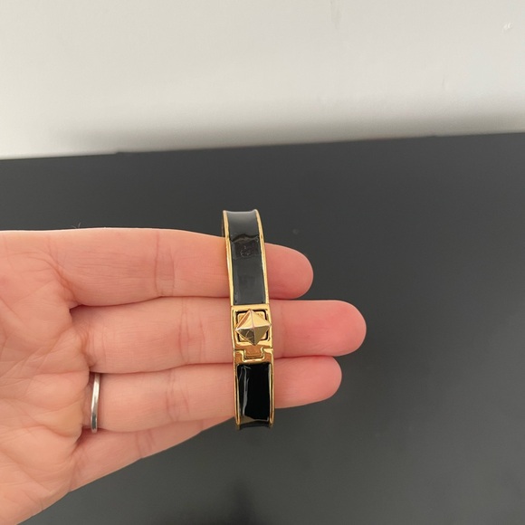 Kate Spade turn lock pyramid bangle bracelet - Picture 2 of 3